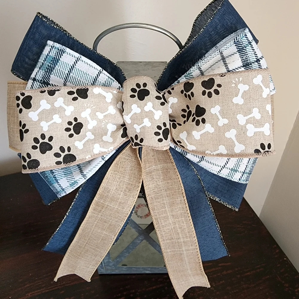 Dogs Paw Print Bow 🐾
